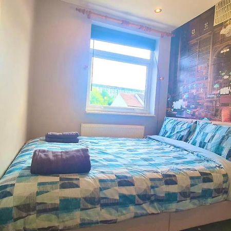 Cosy Room In East Ham Londra Exterior foto