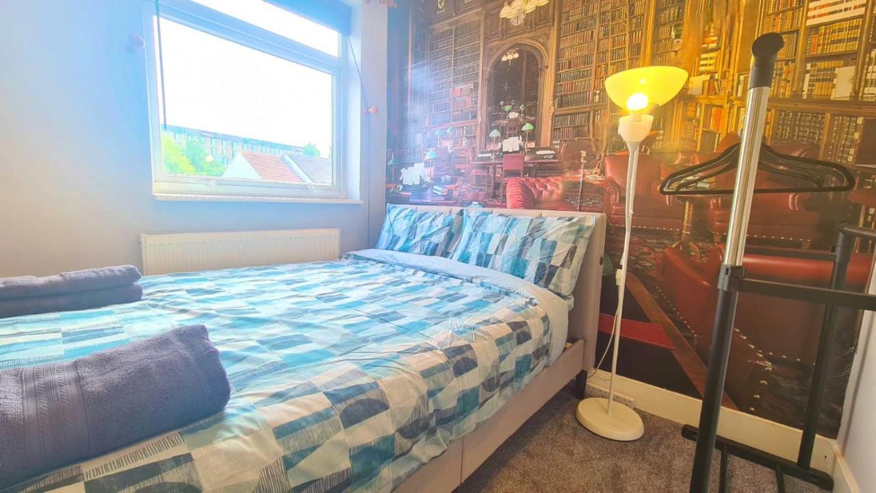Cosy Room In East Ham Londra Exterior foto