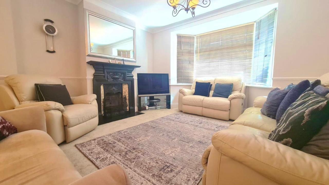 Cosy Room In East Ham Londra Exterior foto